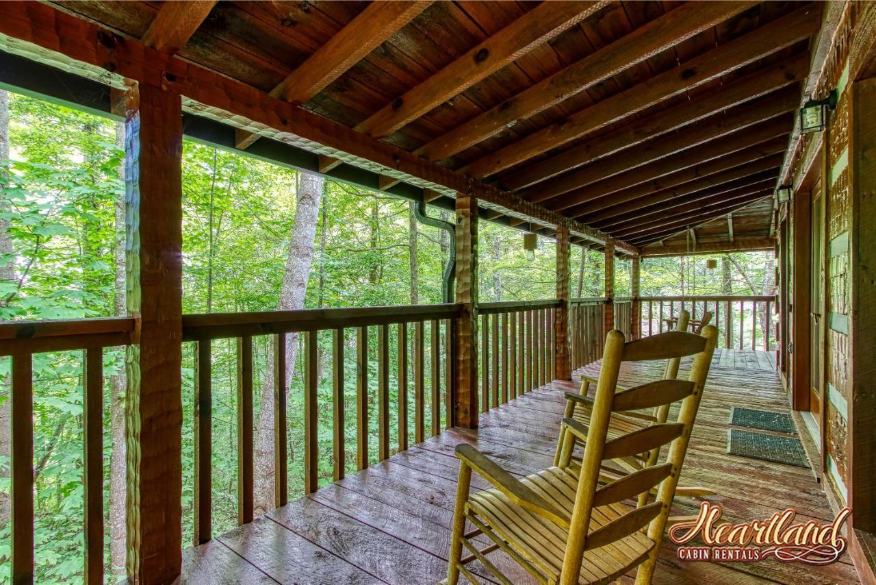 Cozy Mountain Hideaway Villa Gatlinburg Exterior photo